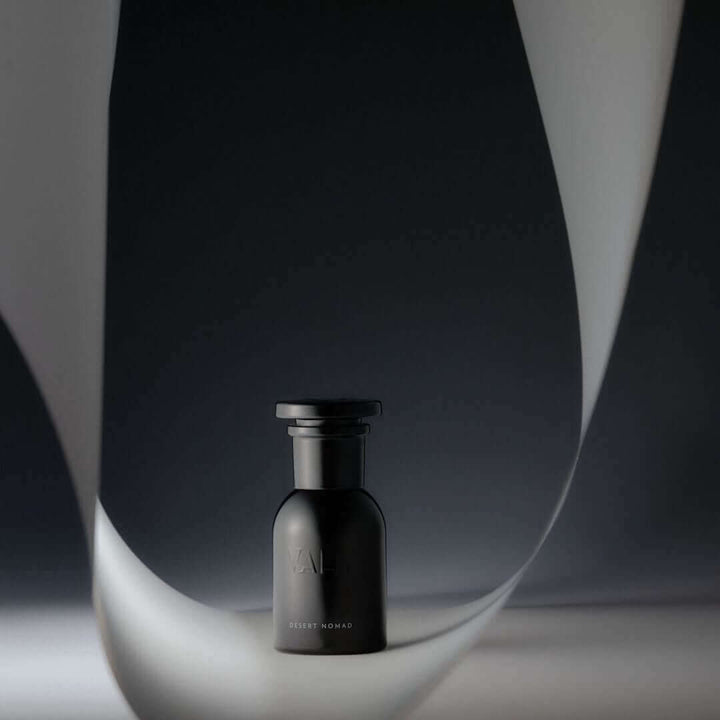 Desert Nōmad Perfume - Scent: Wood, Vanilla, Tropics