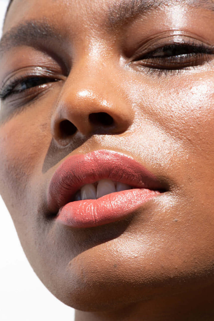 Ere Ere lip crayon makeup