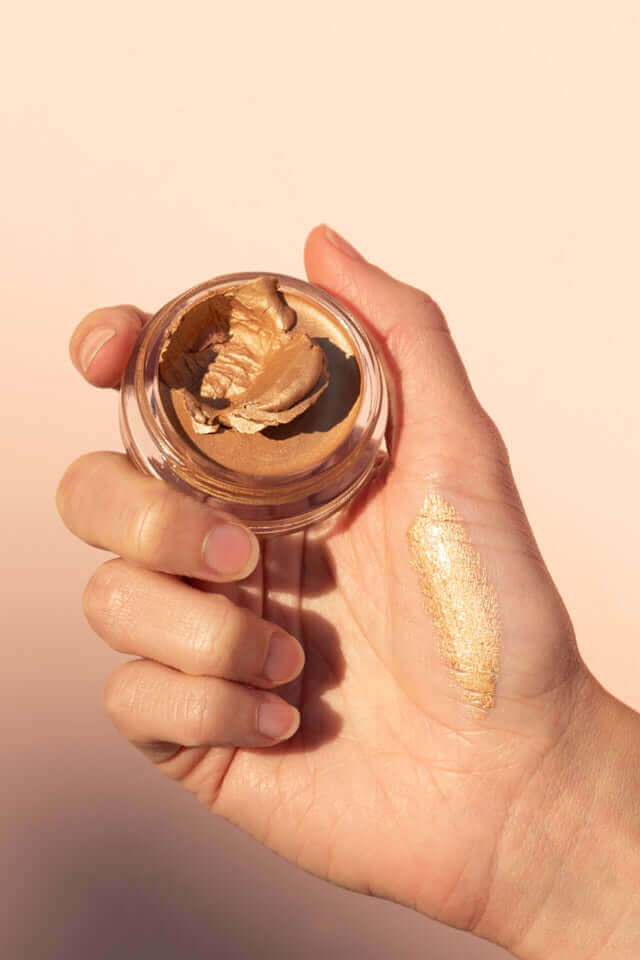 textured face highlighter