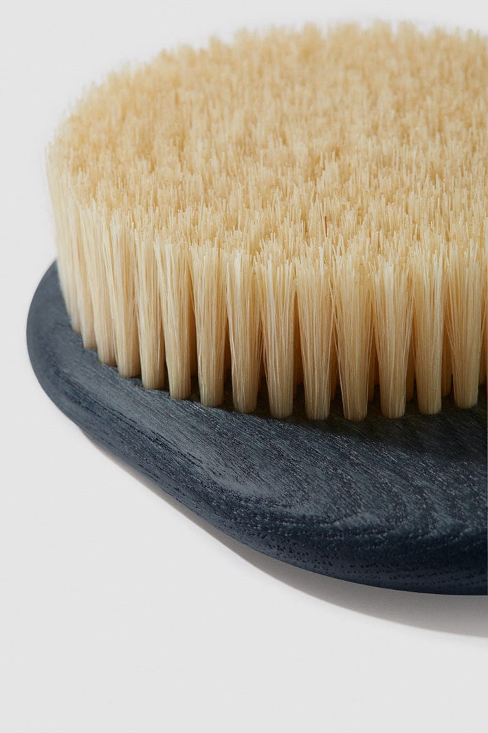 body brush dry brushing