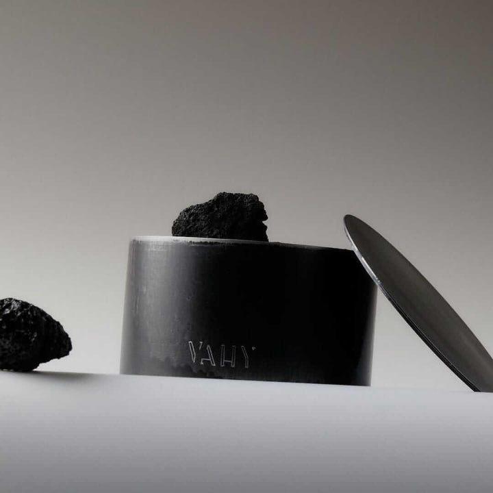 Luxury Vahy home diffuser scented with wood, vanilla and spice