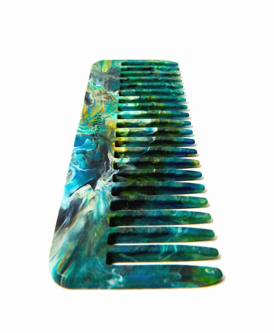 Sustainable hair comb re=comb blue green