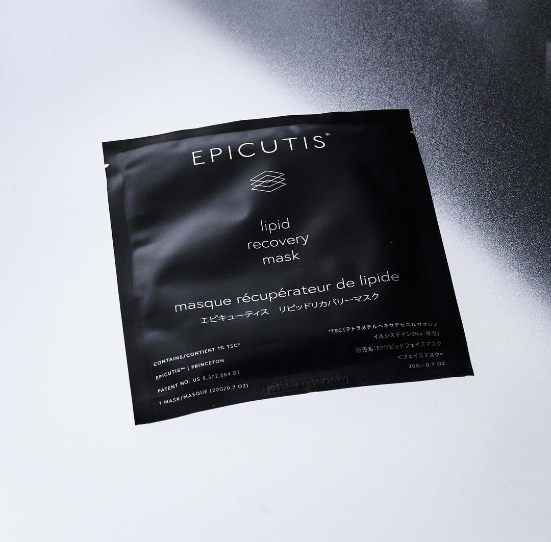 Lipid Recovery Face Mask by Epicutis pack, a bio-cellulose mask for skin recovery and hydration.