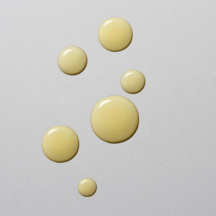 Nuori face oil texture made of natural ingredients