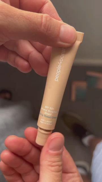 people4ocean tinted face SPF50+ natural sunscreen made in Australia
