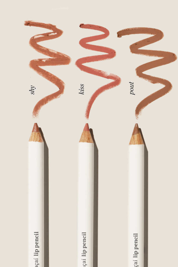 Natural lip pencil colours